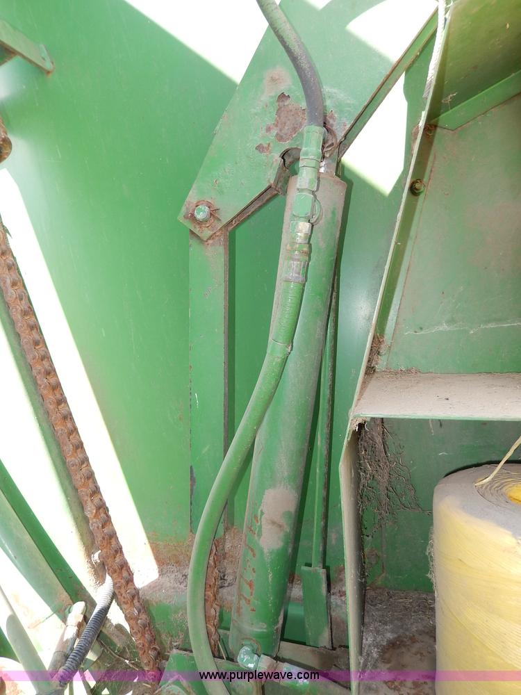 image for item I4368 John Deere 530 round baler