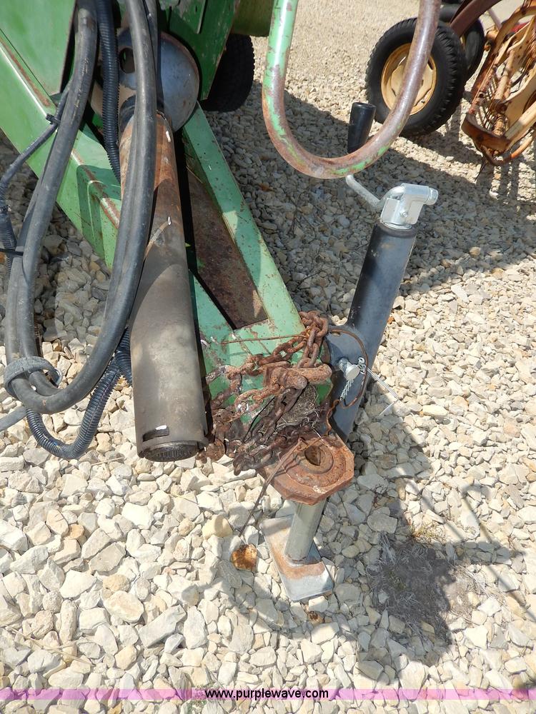 image for item I4368 John Deere 530 round baler