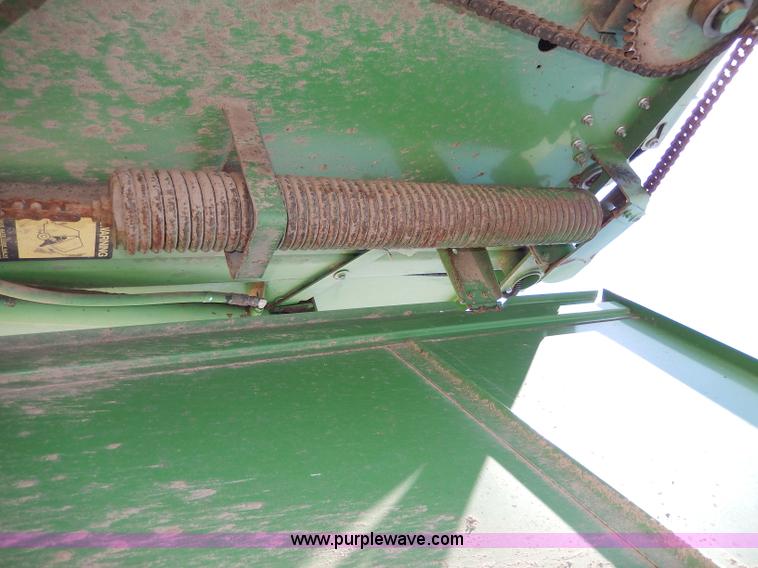 image for item I4368 John Deere 530 round baler