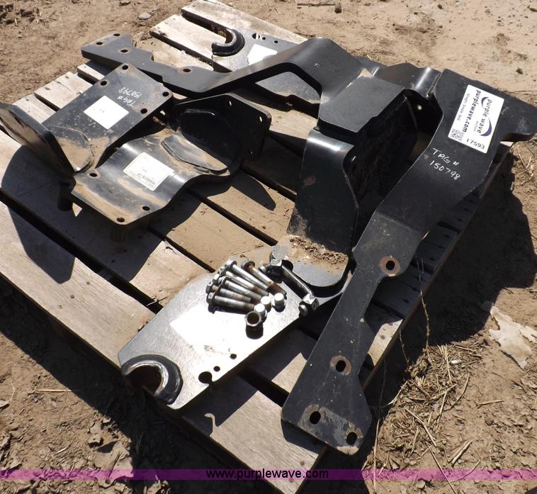JX90 loader brackets in Garden City, KS Item I7593 sold Purple Wave