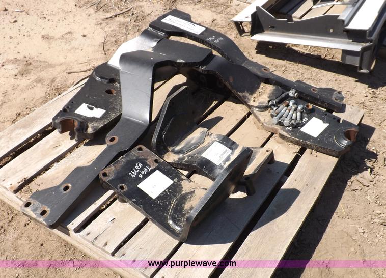 image for item I7593 JX90 loader brackets