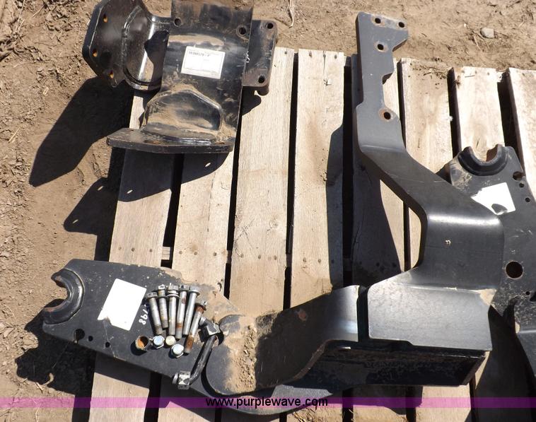 image for item I7593 JX90 loader brackets