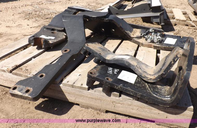 image for item I7593 JX90 loader brackets