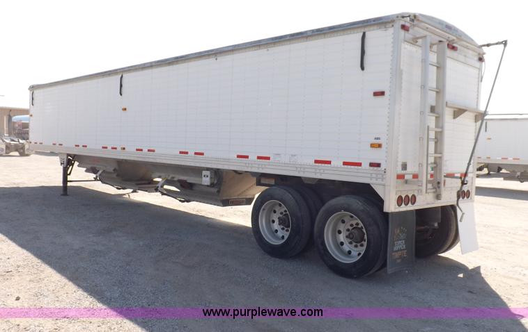 image for item I7595 2007 Timpte Super Hopper grain trailer