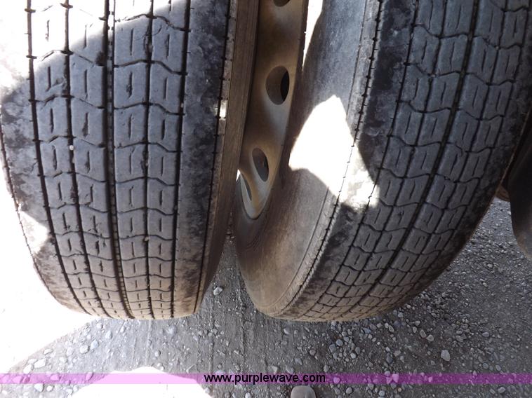 image for item I7595 2007 Timpte Super Hopper grain trailer