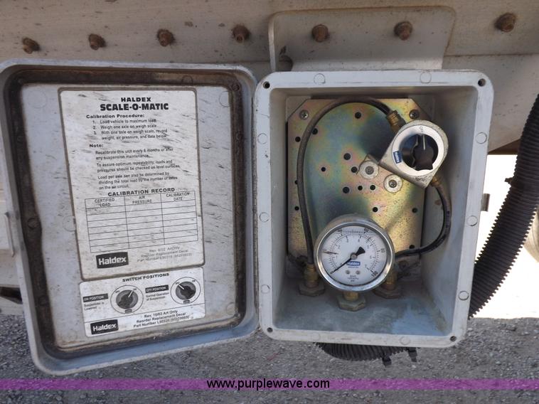 image for item I7599 2008 Timpte Super Hopper grain trailer