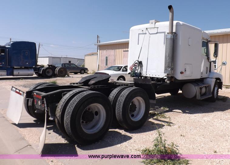 image for item I7601 1998 Freightliner Century Class semi truck