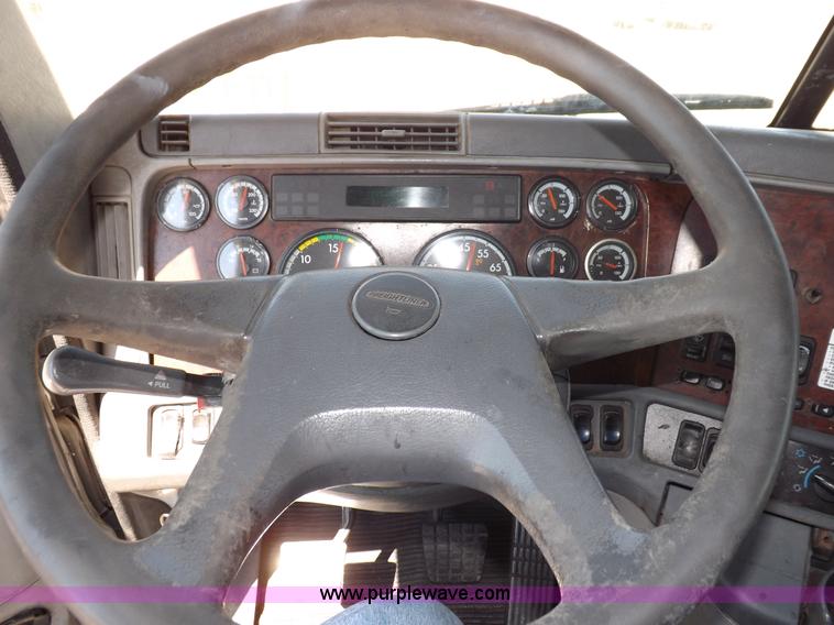 image for item I7601 1998 Freightliner Century Class semi truck