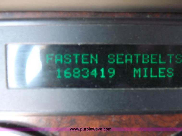 image for item I7601 1998 Freightliner Century Class semi truck