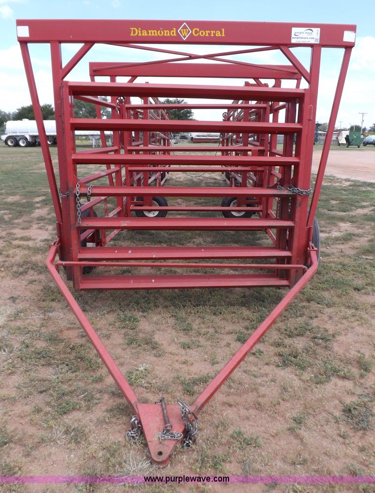 image for item I7612 Diamond W 840162 portable corral system