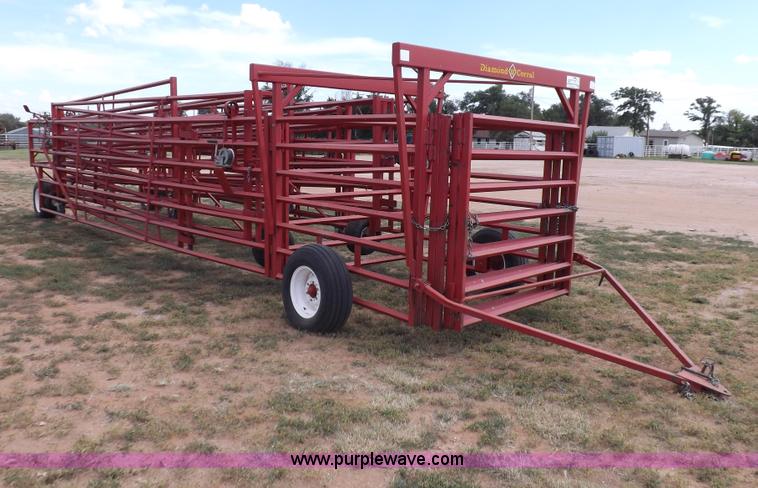 image for item I7612 Diamond W 840162 portable corral system