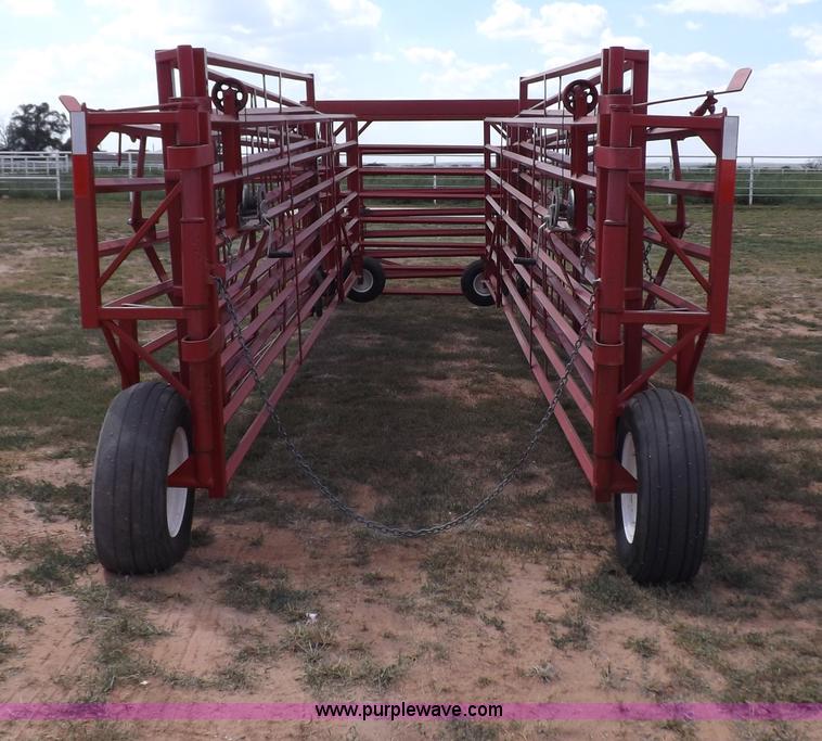 image for item I7612 Diamond W 840162 portable corral system