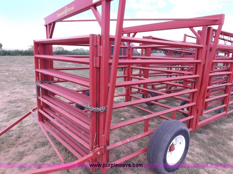 image for item I7612 Diamond W 840162 portable corral system