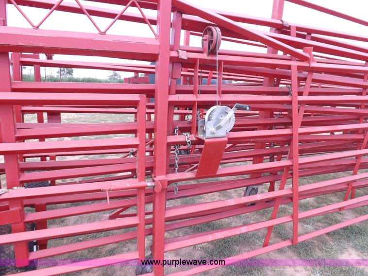 image for item I7612 Diamond W 840162 portable corral system