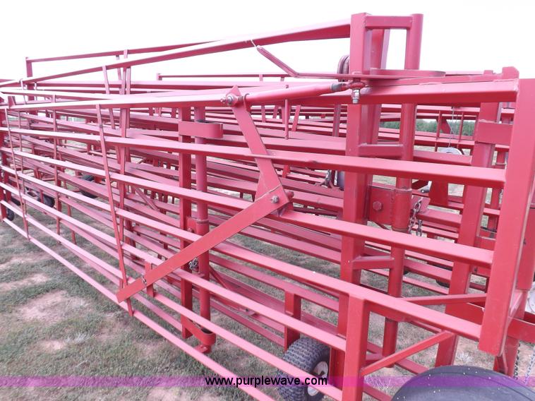 image for item I7612 Diamond W 840162 portable corral system