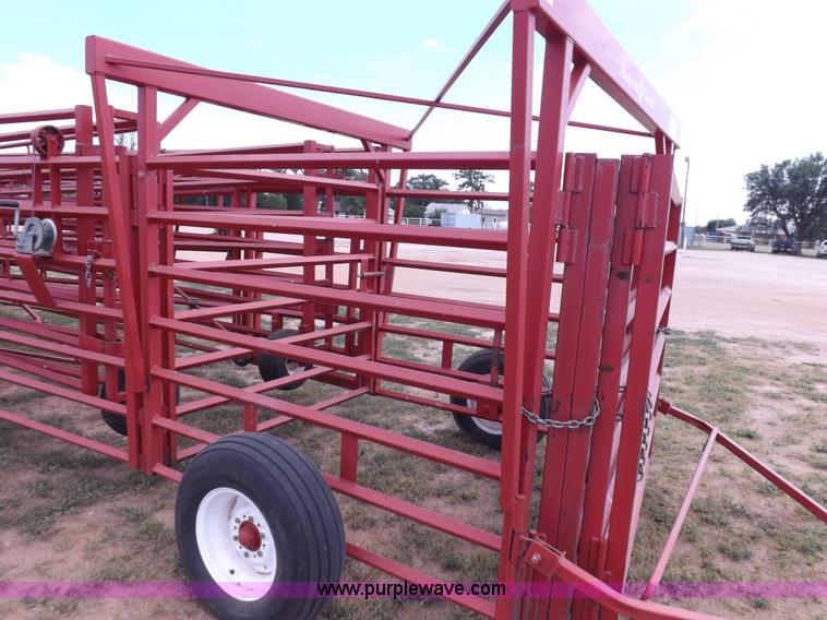 image for item I7612 Diamond W 840162 portable corral system