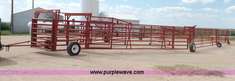 image for item I7612 Diamond W 840162 portable corral system