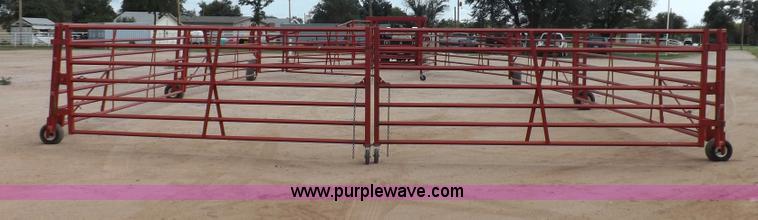 image for item I7612 Diamond W 840162 portable corral system