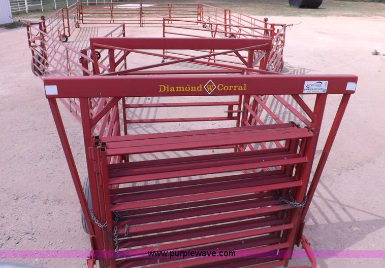 image for item I7612 Diamond W 840162 portable corral system