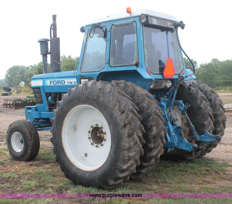 image for item I8061 Ford TW20 tractor