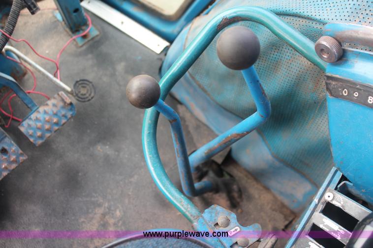 image for item I8061 Ford TW20 tractor