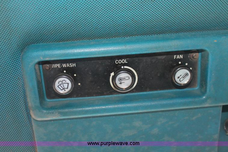 image for item I8061 Ford TW20 tractor