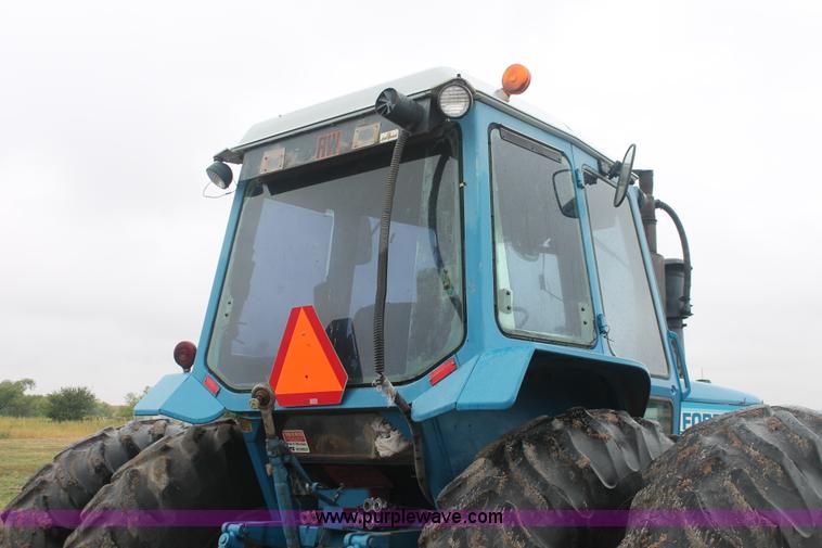 image for item I8061 Ford TW20 tractor