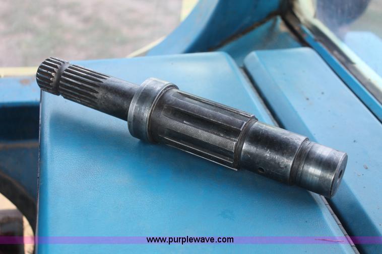 image for item I8061 Ford TW20 tractor