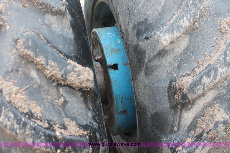 image for item I8061 Ford TW20 tractor