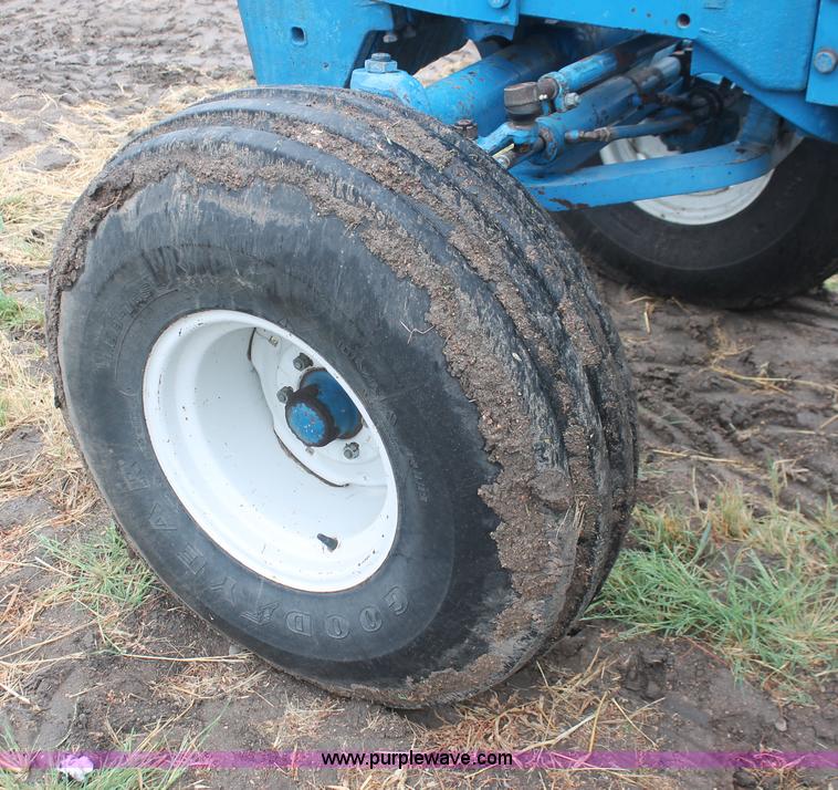 image for item I8061 Ford TW20 tractor