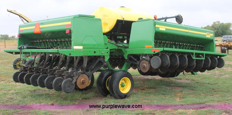 image for item I8062 2004 John Deere 455 grain drill