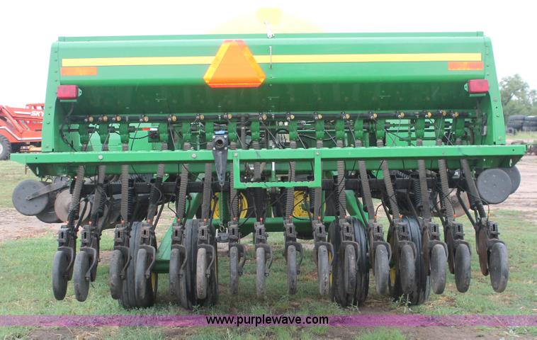 image for item I8062 2004 John Deere 455 grain drill