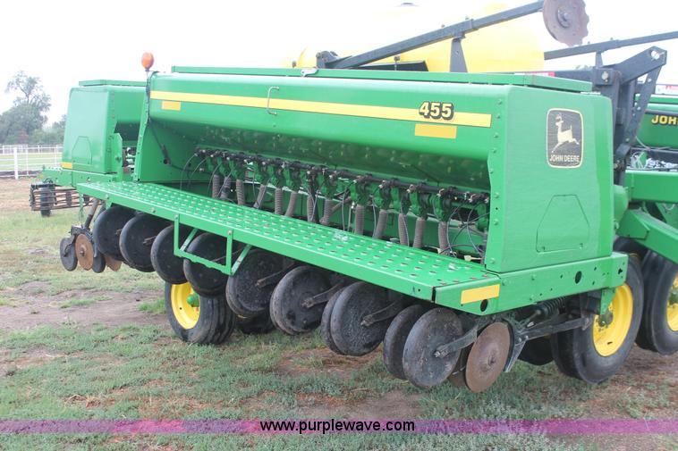 image for item I8062 2004 John Deere 455 grain drill