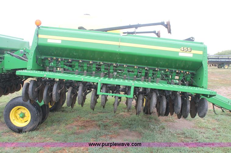 image for item I8062 2004 John Deere 455 grain drill