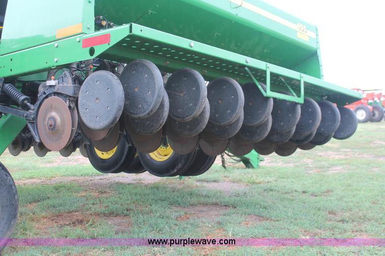image for item I8062 2004 John Deere 455 grain drill