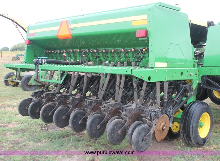 image for item I8062 2004 John Deere 455 grain drill