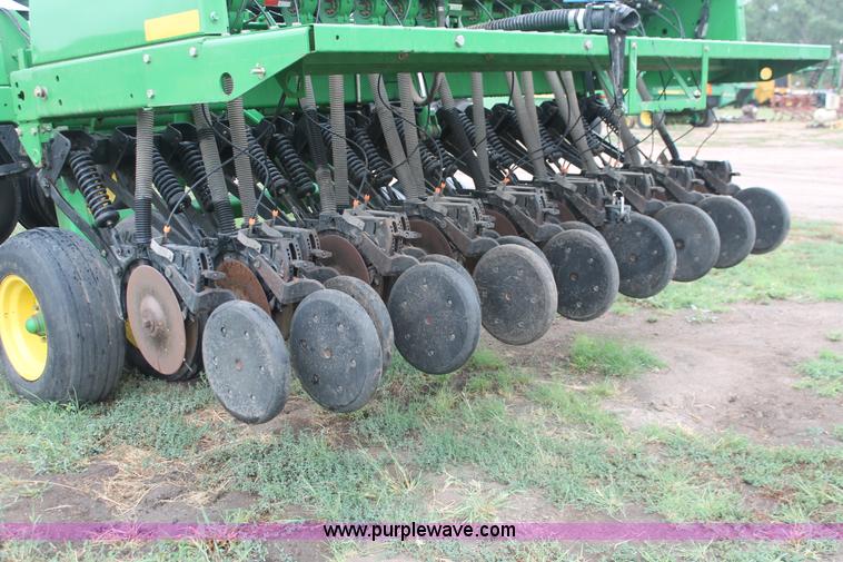 image for item I8062 2004 John Deere 455 grain drill