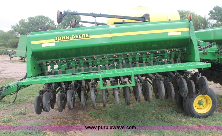 image for item I8062 2004 John Deere 455 grain drill