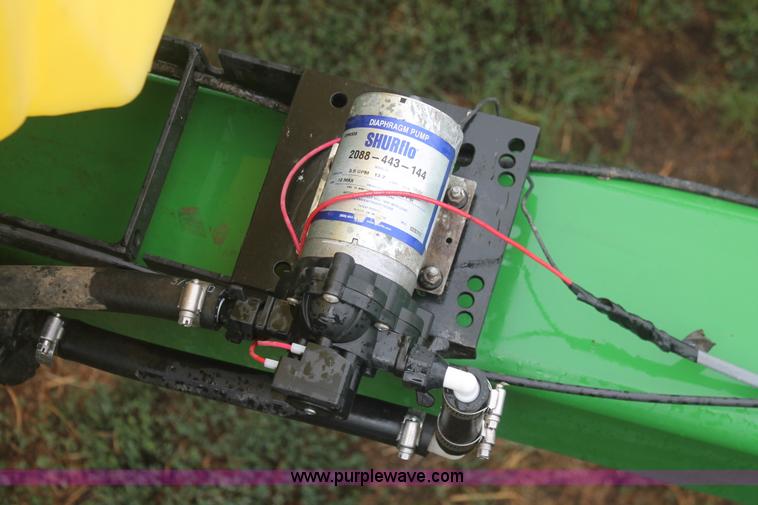 image for item I8062 2004 John Deere 455 grain drill