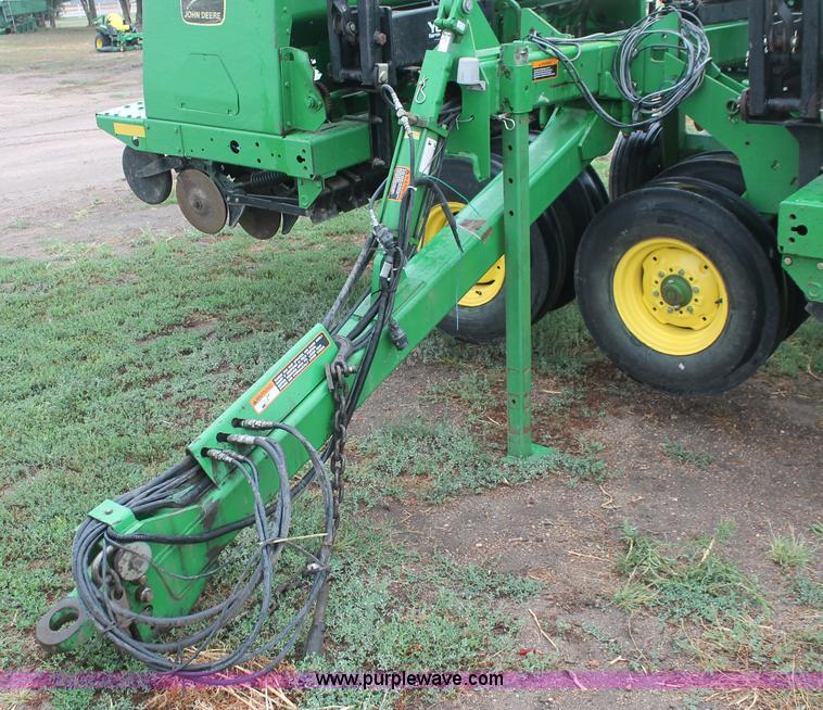 image for item I8062 2004 John Deere 455 grain drill