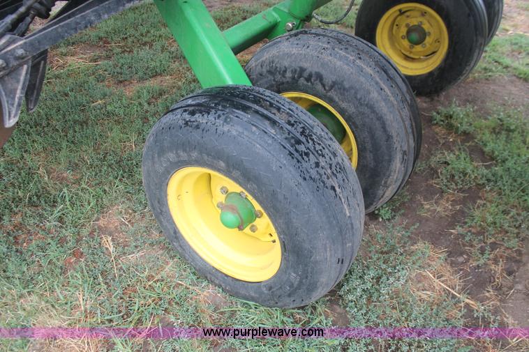image for item I8062 2004 John Deere 455 grain drill