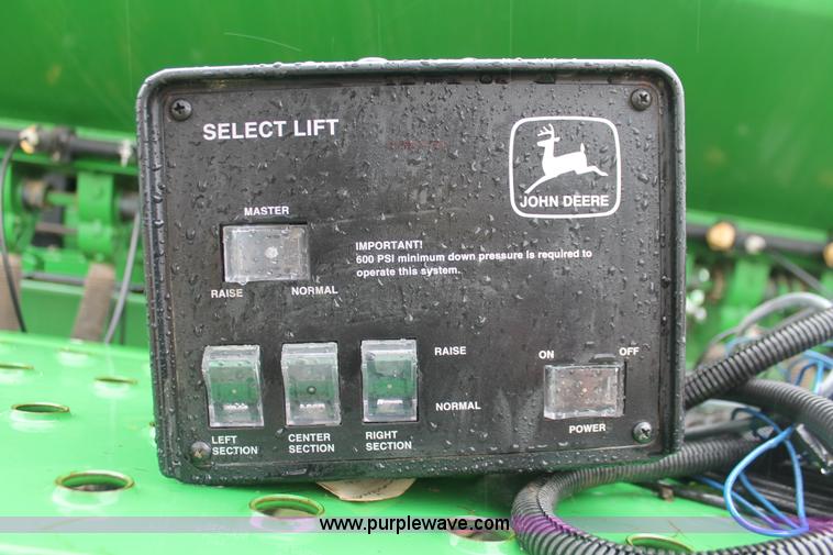 image for item I8062 2004 John Deere 455 grain drill