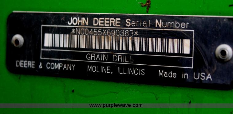 image for item I8062 2004 John Deere 455 grain drill