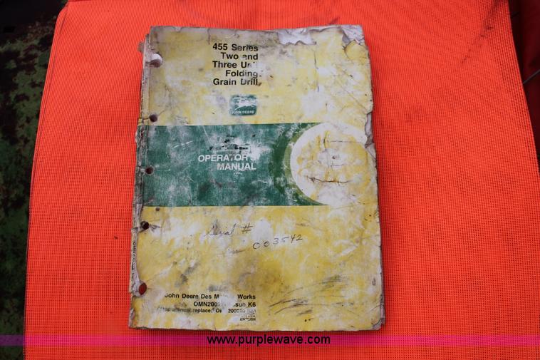 image for item I8062 2004 John Deere 455 grain drill