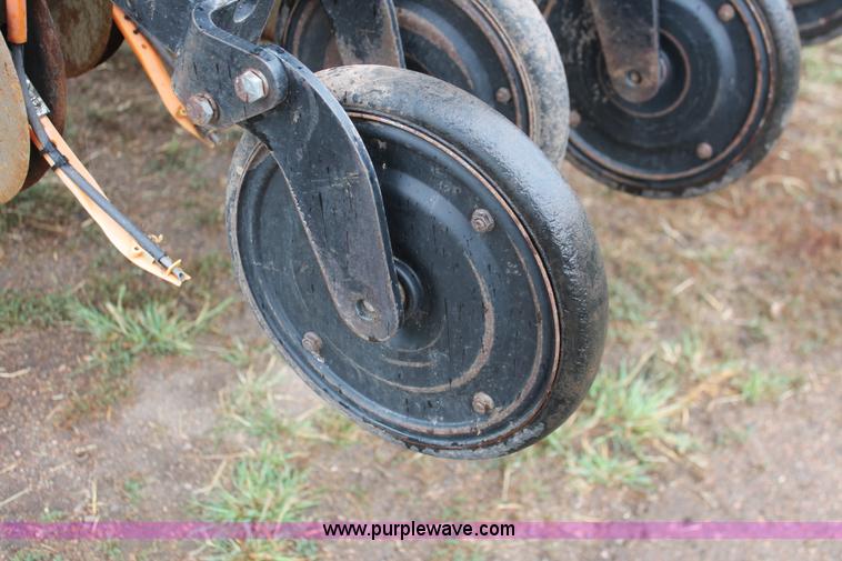 image for item I8070 Great Plains Solid Stand 30 folding no-till drill