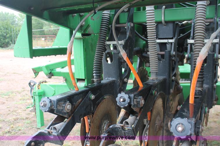 image for item I8070 Great Plains Solid Stand 30 folding no-till drill