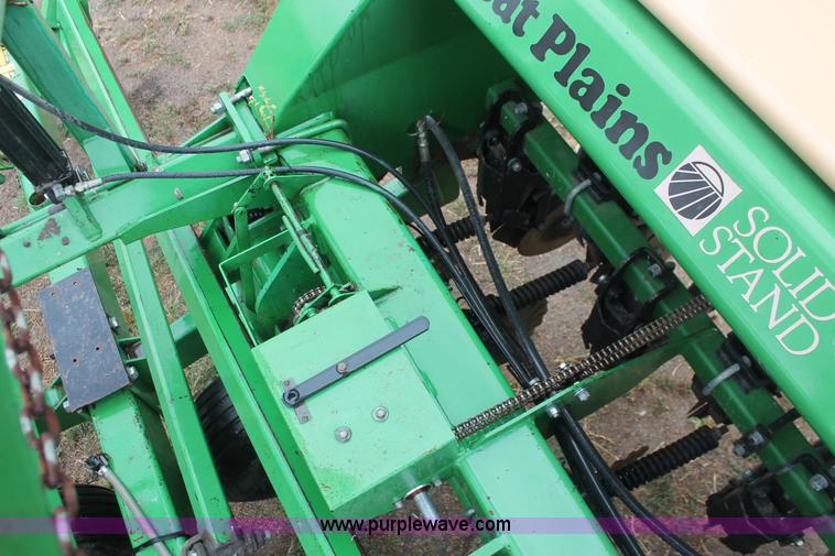 image for item I8070 Great Plains Solid Stand 30 folding no-till drill
