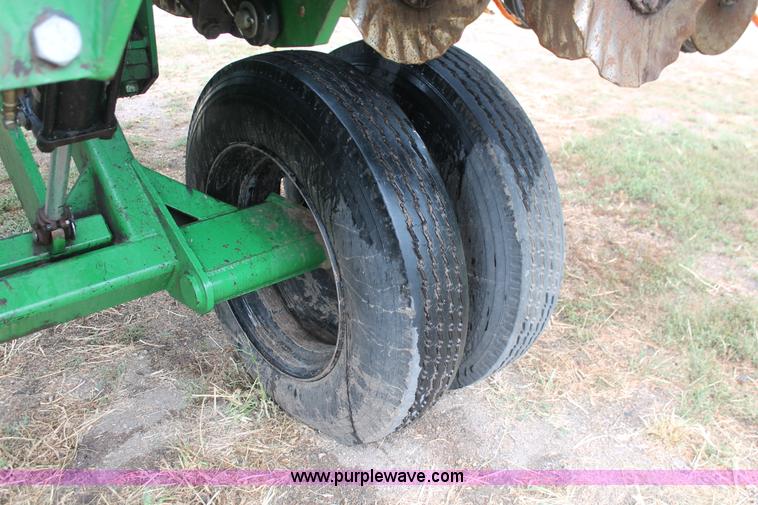 image for item I8070 Great Plains Solid Stand 30 folding no-till drill