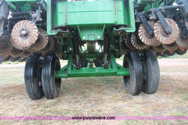 image for item I8070 Great Plains Solid Stand 30 folding no-till drill