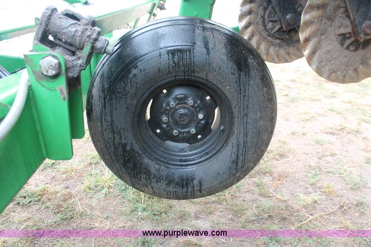 image for item I8070 Great Plains Solid Stand 30 folding no-till drill